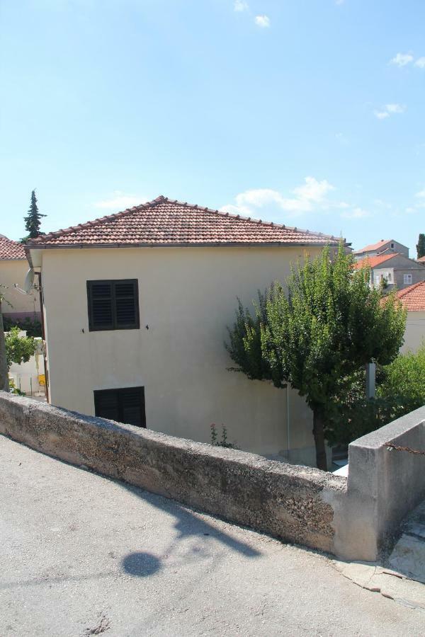 Appartement App Dujmovic à Supetar Extérieur photo