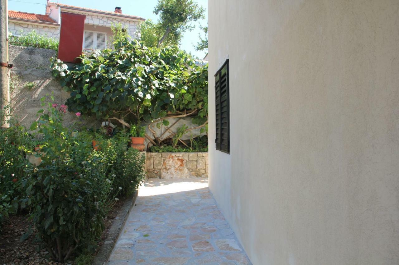 Appartement App Dujmovic à Supetar Extérieur photo