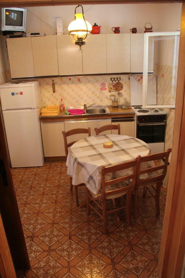 Appartement App Dujmovic à Supetar Extérieur photo